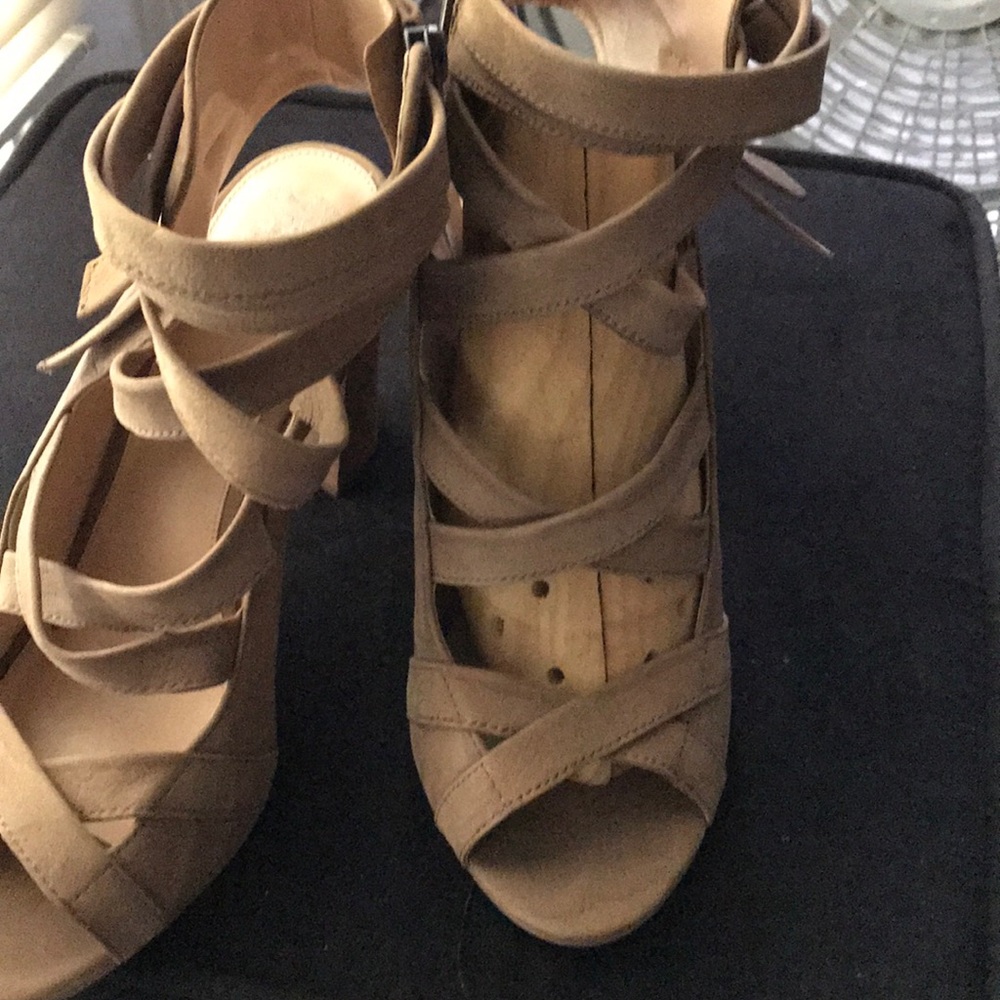 Vince  Camuto Tan Sandals